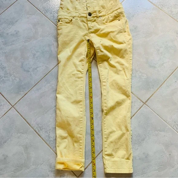 Alexander McQueen Butter Yellow High Rise Jeans, Size 38/25/2 - Picture 10 of 13